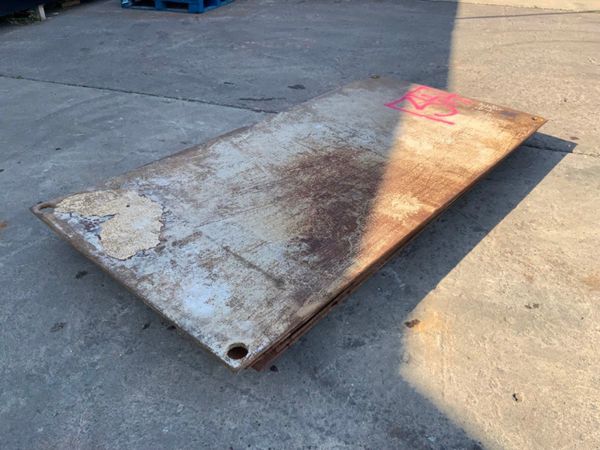 ROAD CROSSING PLATES / TRENCH COVERS....1347. 360512963