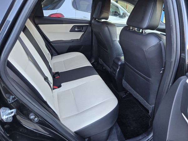2016 Toyota Auris Hybrid /Modellista Spec 360546645