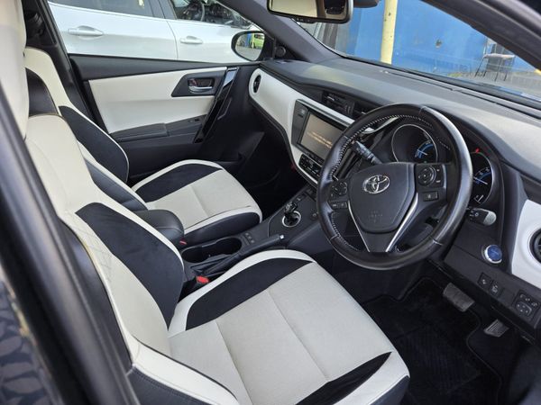 2016 Toyota Auris Hybrid /Modellista Spec 360546646