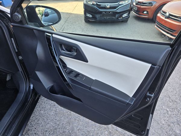 2016 Toyota Auris Hybrid /Modellista Spec 360546648