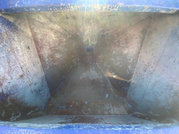 CONQUIP 1500lts CONCRETE POURING SKIP....1125c. 360581136