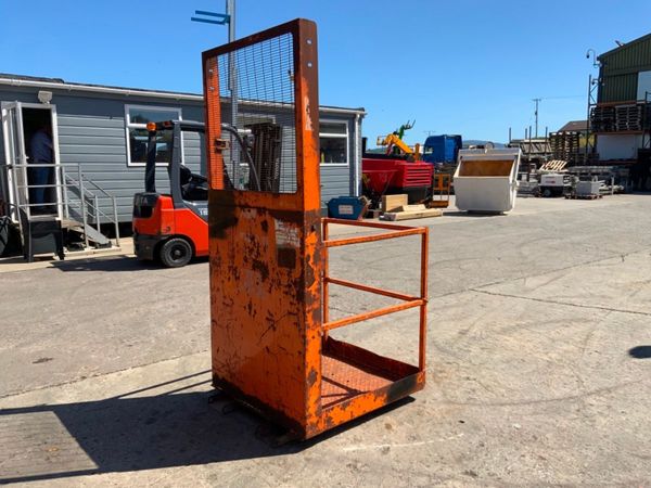 FORK LIFT ACCESS PLAFORM / MAN BASKET.....4014-2. 360595240