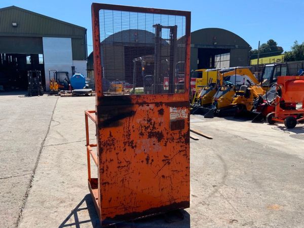 FORK LIFT ACCESS PLAFORM / MAN BASKET.....4014-2. 360595243