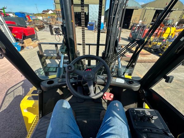 2013 HYSTER 16 TON HEAVY DUTY FORKLIFT. 360592078