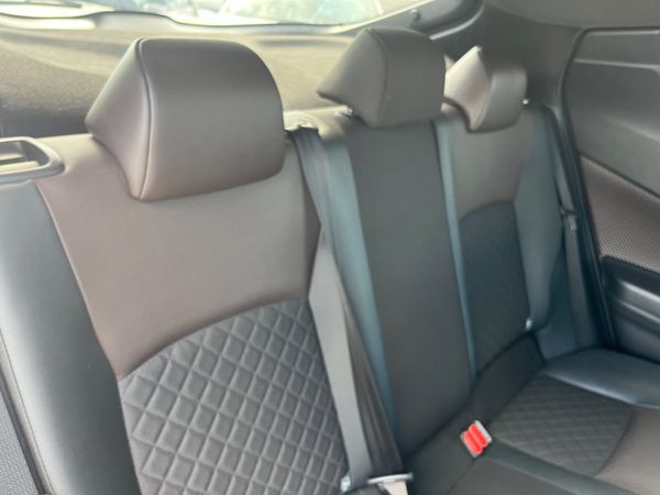 TOYOTA C-HR 2018, 1.8 HYBRID AUTO HIGH SPEC 360601956