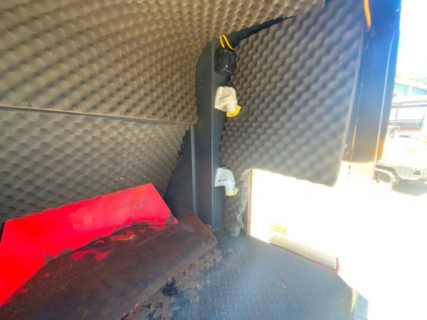 ARMOGUARD MOBILE CUTTING STATION.....4174. 360603183