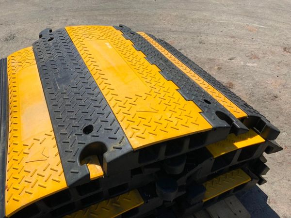 INTERLOCKING CABLE PROTECTION RAMPS....2224. 360610297