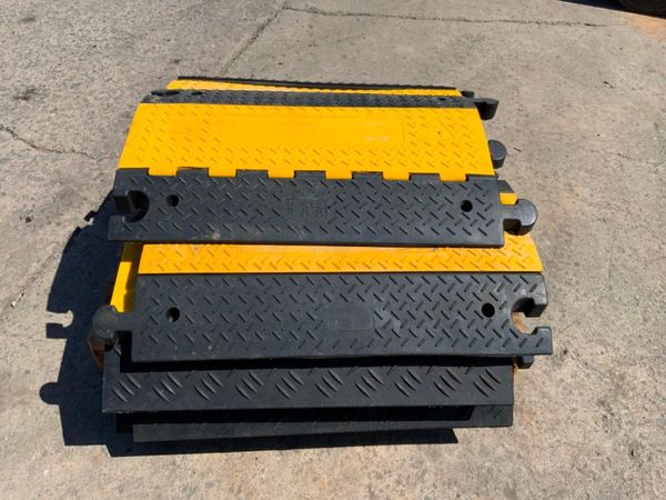 INTERLOCKING CABLE PROTECTION RAMPS....2224. 360610298