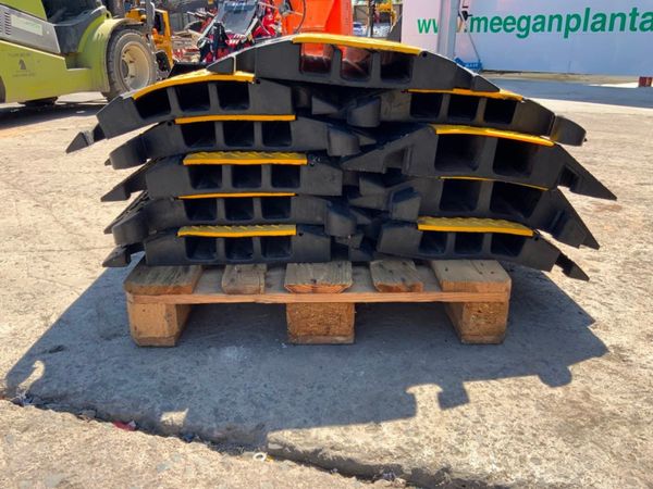 INTERLOCKING CABLE PROTECTION RAMPS....2224. 360610299