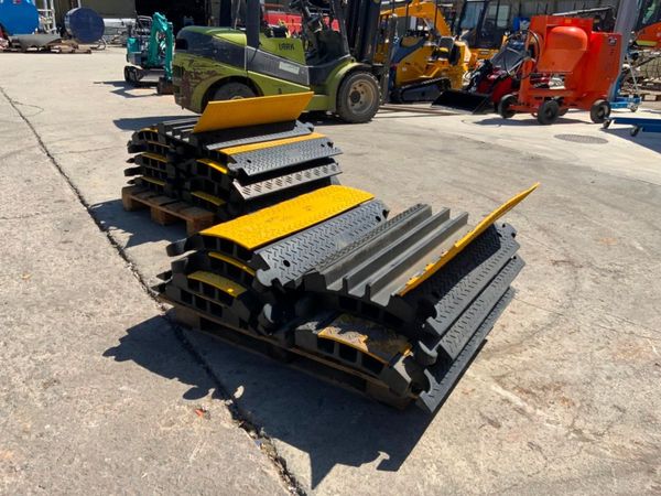 INTERLOCKING CABLE PROTECTION RAMPS....2224. 360610290