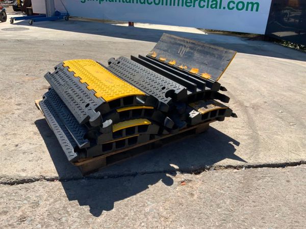 INTERLOCKING CABLE PROTECTION RAMPS....2224. 360610291
