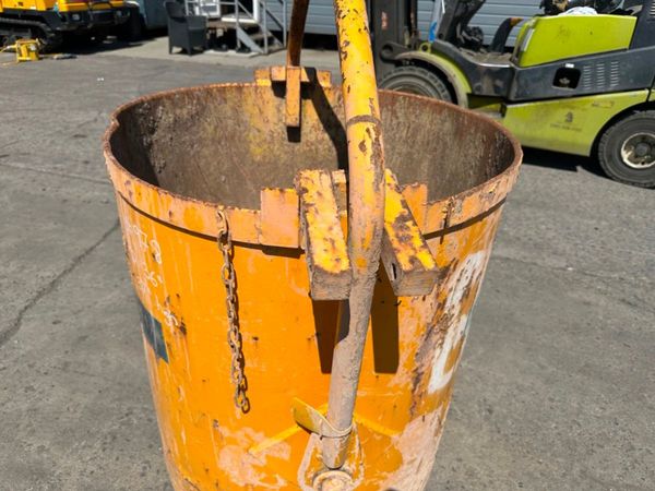 500 ltr CONCRETE TIPPING RUBBLE SKIP POT...978 360611178