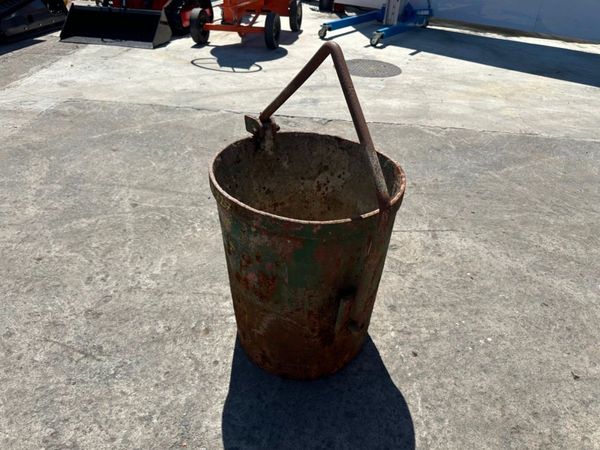 100 ltr CONCRETE TIPPING RUBBLE SKIP POT...727. 360611247