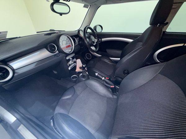 Mini Cooper Clubman 1.6L Full Service History 360612681