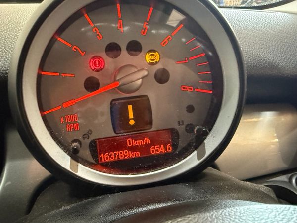 Mini Cooper Clubman 1.6L Full Service History 360612697