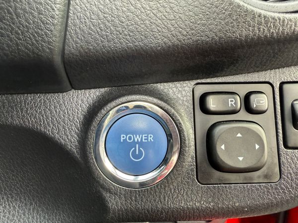 2017 Toyota Vitz/ Yaris 1.5 Hybrid  automatic, 360639446