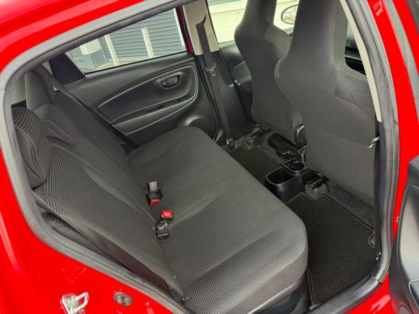 2017 Toyota Vitz/ Yaris 1.5 Hybrid  automatic, 360639451