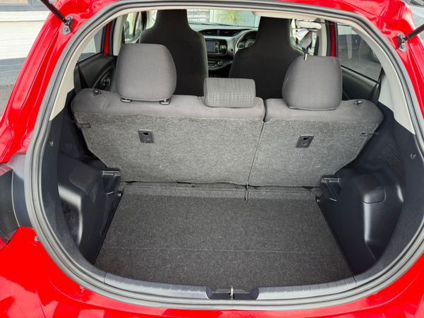 2017 Toyota Vitz/ Yaris 1.5 Hybrid  automatic, 360639452