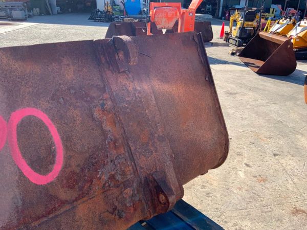 90"  JCB TELEPORTER LOADING BUCKET.....C3PO. 360683844