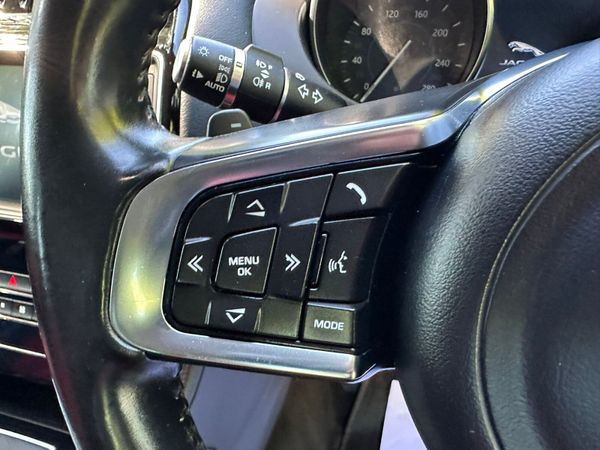 Jaguar F-Pace 2016 R Sport AWD 360697046