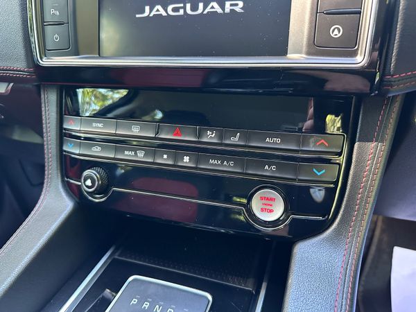 Jaguar F-Pace 2016 R Sport AWD 360697048