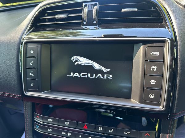 Jaguar F-Pace 2016 R Sport AWD 360697049