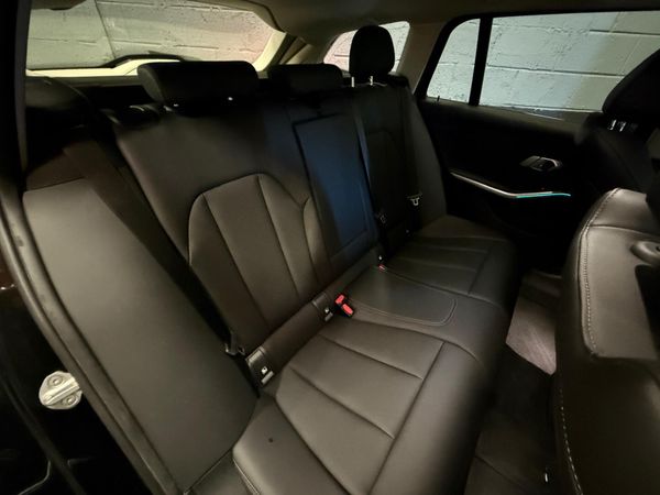 BMW 330e Sport Estate LCi 360697336