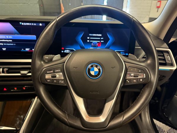 BMW 330e Sport Estate LCi 360697337