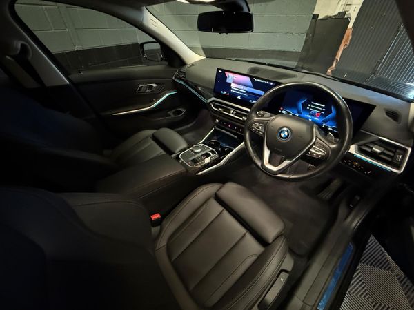 BMW 330e Sport Estate LCi 360697351