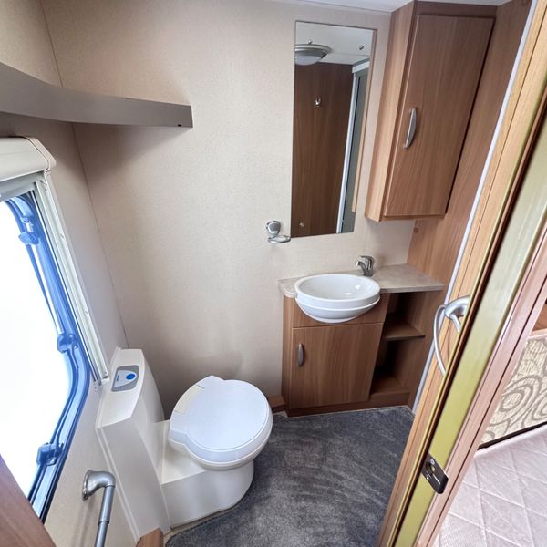 ✨STUNNING SWIFT CHARISMA 4 BERTH FIXED BED✨ 360698337