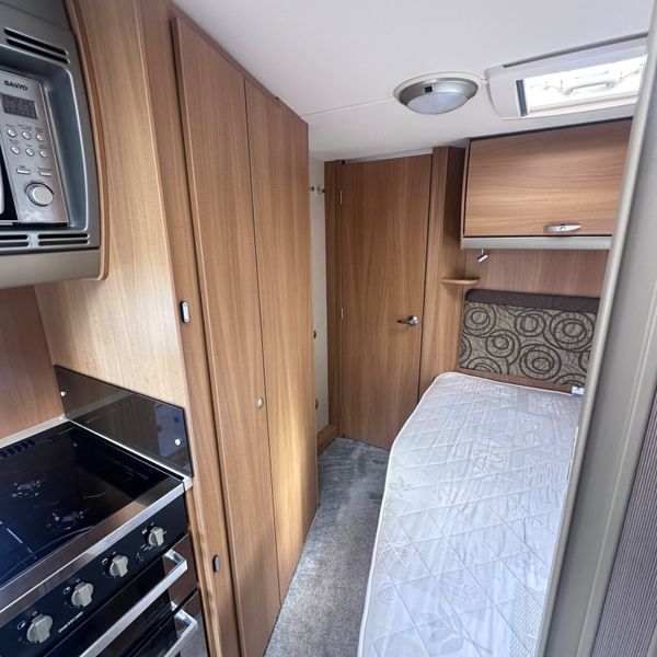 ✨STUNNING SWIFT CHARISMA 4 BERTH FIXED BED✨ 360698341