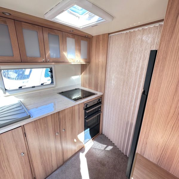 ✨STUNNING BAILEY UNICORN 4 BERTH FIXED BED✨ 360698572
