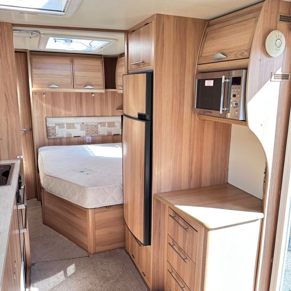 ✨STUNNING BAILEY UNICORN 4 BERTH FIXED BED✨ 360698584
