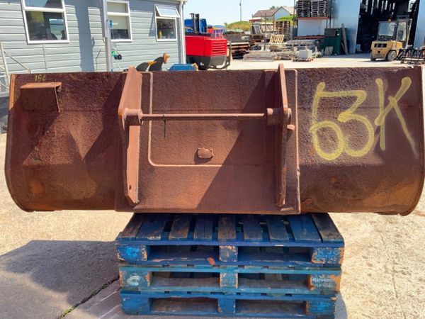 90" RHINOX MANITOU LOADER BUCKET......63k. 360702476