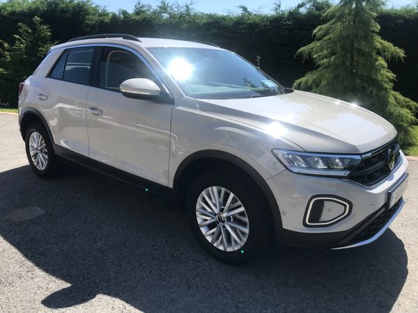 VOLKSWAGEN T-ROC 1.0L TSI PETROL LIFE... 360774537