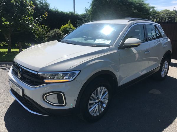 VOLKSWAGEN T-ROC 1.0L TSI PETROL LIFE... 360774548