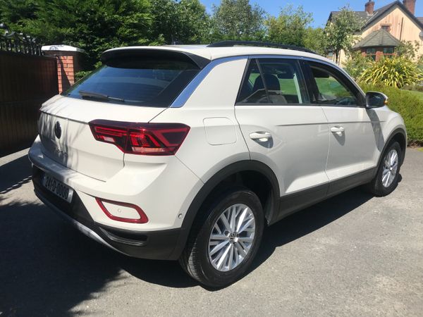 VOLKSWAGEN T-ROC 1.0L TSI PETROL LIFE... 360774556