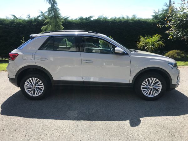 VOLKSWAGEN T-ROC 1.0L TSI PETROL LIFE... 360774551