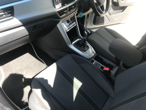 VOLKSWAGEN T-ROC 1.0L TSI PETROL LIFE... 360775686