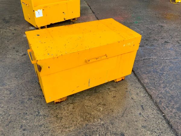 ARMORGARD 'CHEMBANK' STORAGE BOX........1381t. 360837686