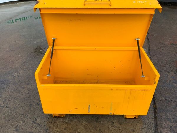 ARMORGARD 'CHEMBANK' STORAGE BOX........1381t. 360837688