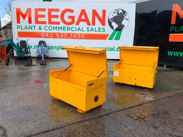 ARMORGARD 'CHEMBANK' STORAGE BOX........1381t. 360837689