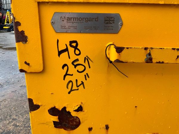 ARMORGARD CHEMBANK TOOL SAFE / LOCKBOX..1397 360837777