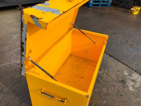 ARMORGARD CHEMBANK TOOL SAFE / LOCKBOX..1397 360837771