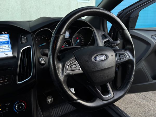 Ford Focus ST-Line 360845970
