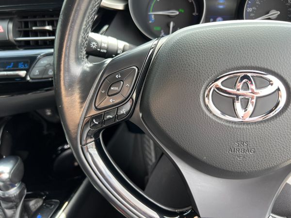 2018 (182) Toyota CH-R Design 1.8 CVT Hybrid 360840227