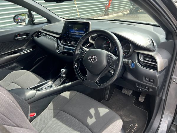 2018 (182) Toyota CH-R Design 1.8 CVT Hybrid 360840220