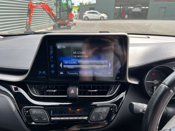 2018 (182) Toyota CH-R Design 1.8 CVT Hybrid 360840230
