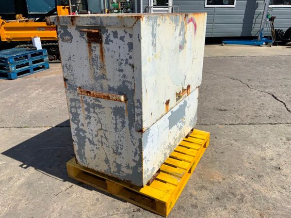 WORK SHOP TOOL STORAGE CABINET.......1390. 360857985