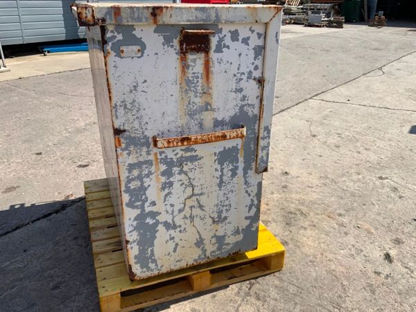 WORK SHOP TOOL STORAGE CABINET.......1390. 360857986